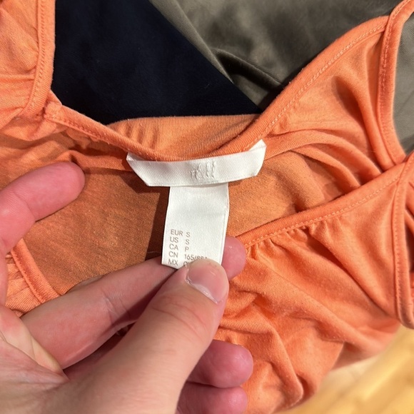 H&M tank top size small women’s - Picture 5 of 6